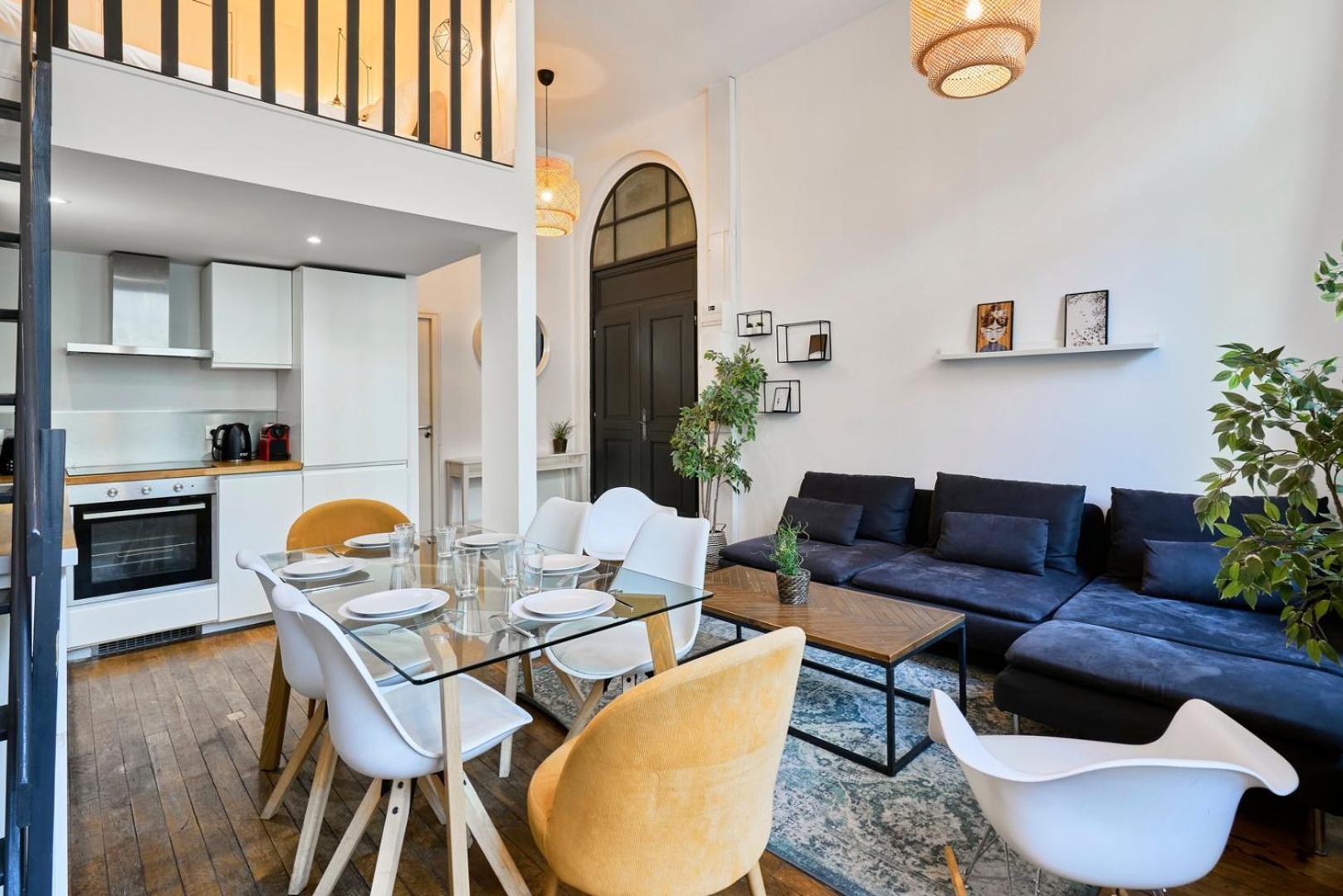 Bright 3-bedroom 2-bathroom Flat. * Rijsel